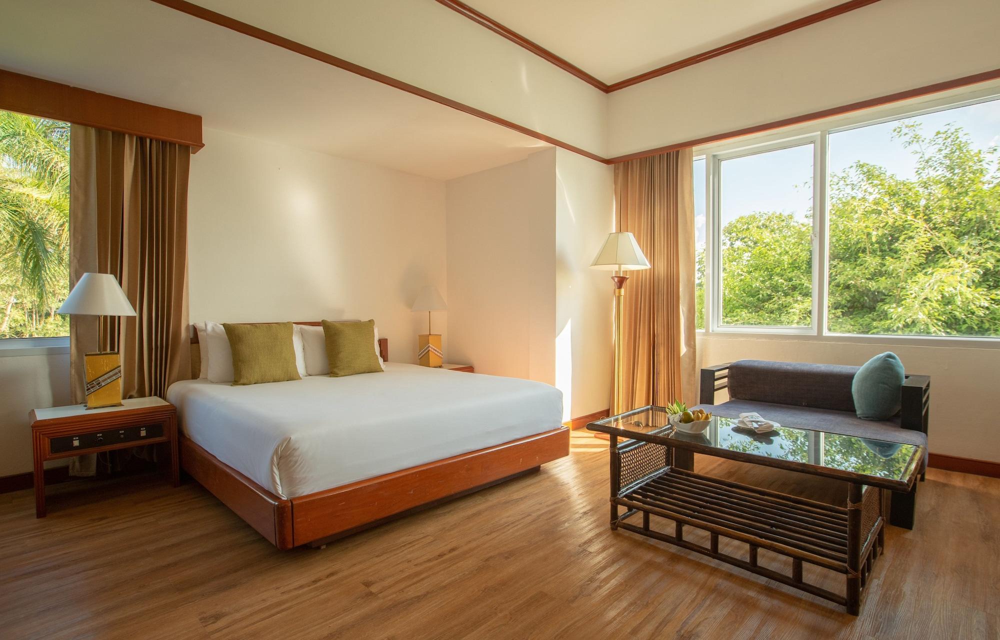Centara Life Hotel Мае-Сот Экстерьер фото